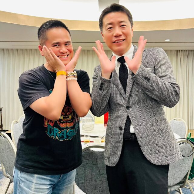 【企業の運命は、トップの志と使命感で決まる‼️☺️】
ものすごい人数が参加した土曜日のzoom勉強会で「4,000億の漢」五十嵐由人会長が『大成長間違いなし』と確信した理由として語られた想いを、改めて自分自身の肌で感じた日✨
　
大阪に来て初めての野村代表セミナーは、ランチを挟んでの午前午後、学びと笑いに溢れた濃密な時間でした🎶☺️
　
氣のいい数百名の方たちと笑顔を交わし合う時間は、僕の魂を明るく浄化してくれます🥹。
　
この日はタイ政府公認レストランでのランチも、会場ホテルでの交流会も、今全国で一番ノってる男、岩手から来ていたブラザーぶんちゃんからエネルギーのお裾分けをもらいまくって過ごす1日に💕😁
　
やっぱり「道」って価値観は日本的だなーって思う😃。
　
「武道家」や「茶道家」の如く、日本有数の「ユーワー道家」に、俺はなる❗️(笑)🤣
　
#ユーワード #ユーワー道